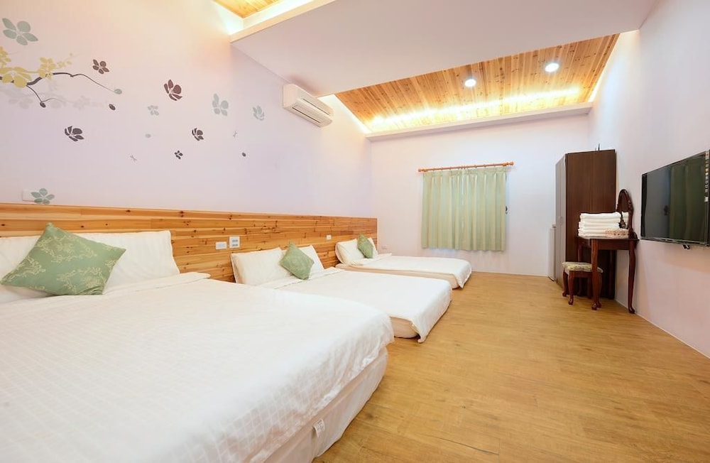 Lunatis Bay Hotel