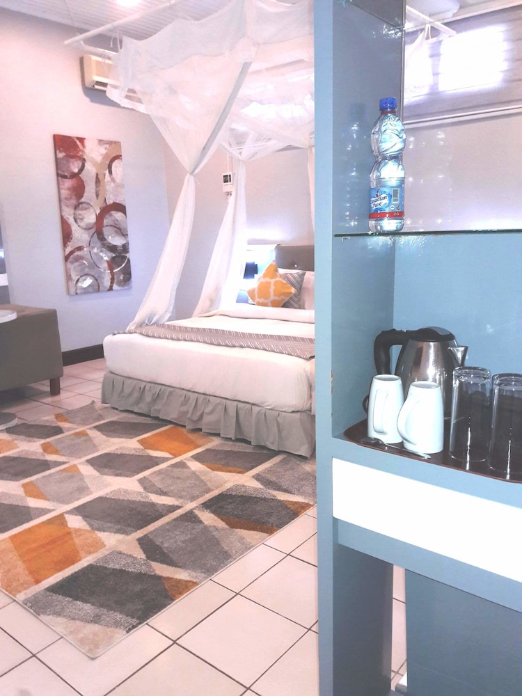 Best Western Jangwani Sea Breeze Hotel