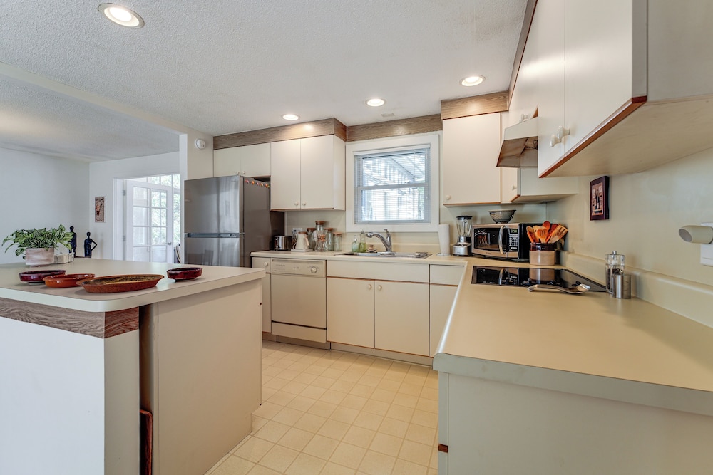 1 Mi to Maine Street! Mcm-style Home in Brunswick, photo 17