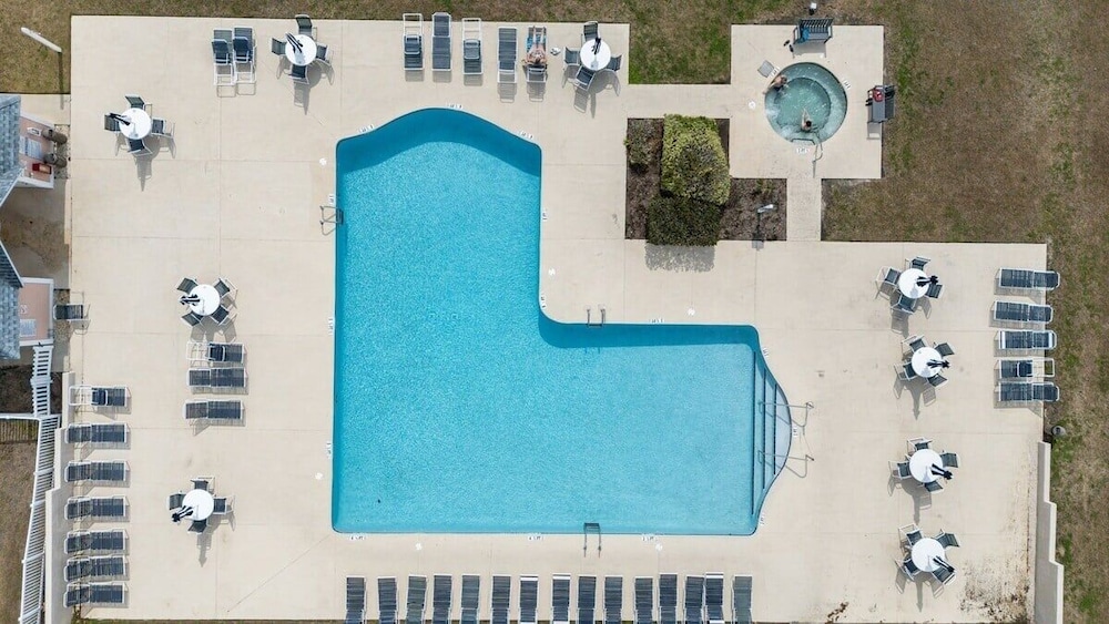 Waterway Village 3i 2 Bedroom Condo