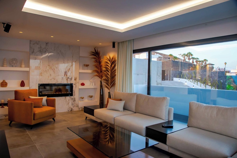 Villa Infinity