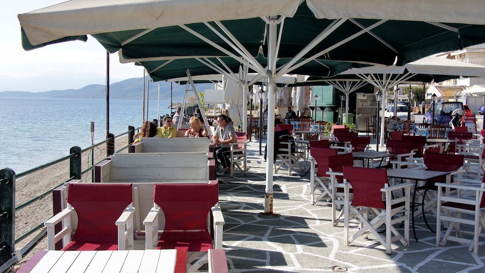 Maravellia Art Hotel - Property Image 1