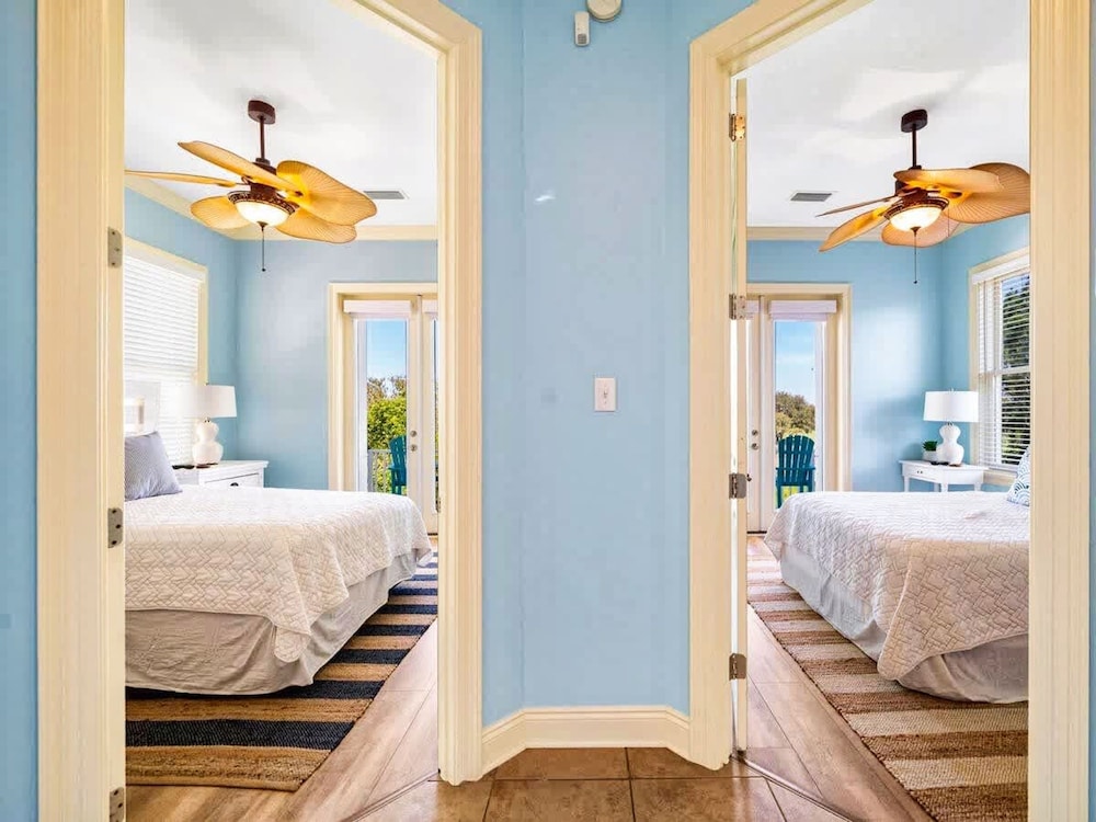 Gulf Shores Hideaway Walk to Waves Pool Golf Views