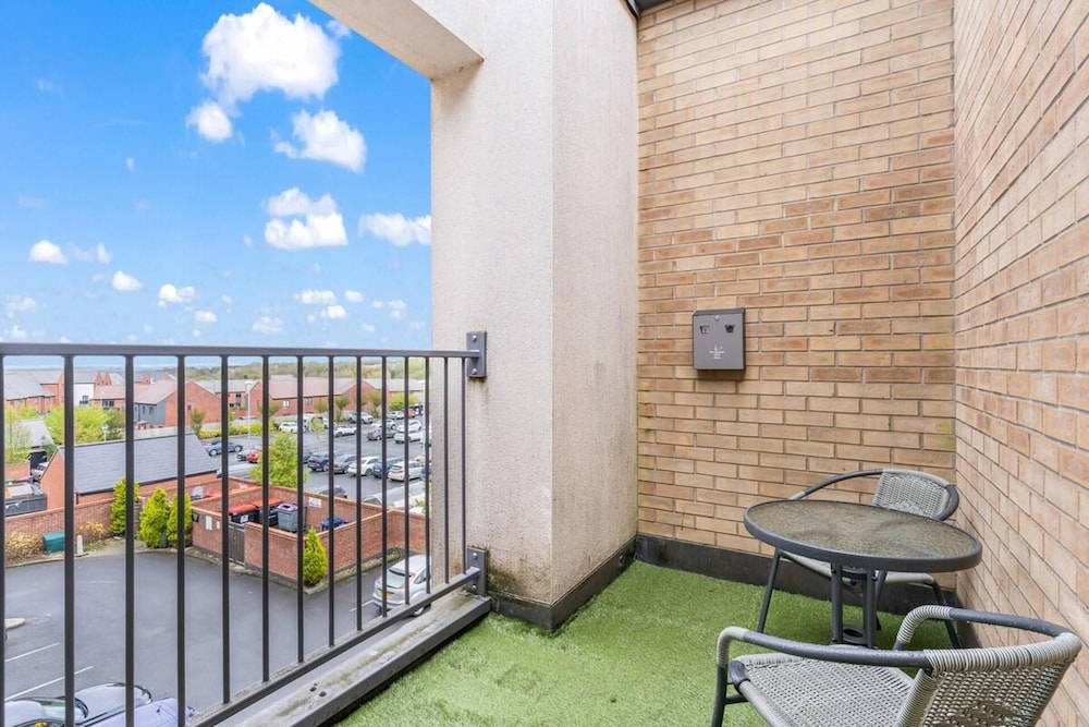 Tranquil Telford Retreat With 2 Bedrooms
