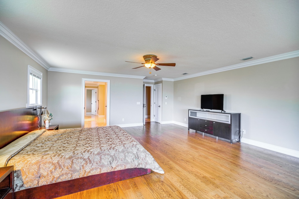 Beachfront Melbourne Beach Retreat w/ Pool Table!