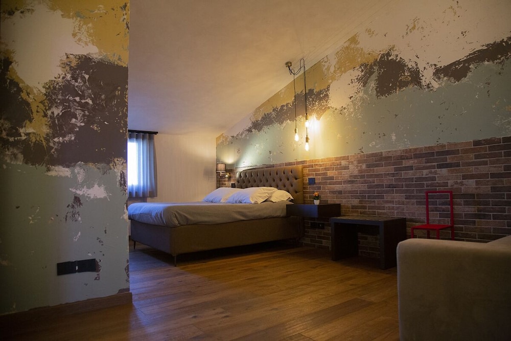 MANTRA Suite&Room