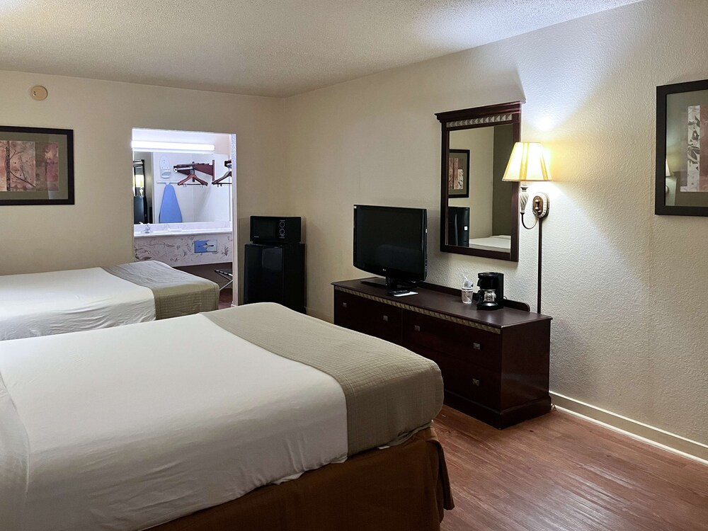 Motel 6 Abbeville, AL - Property Image 8
