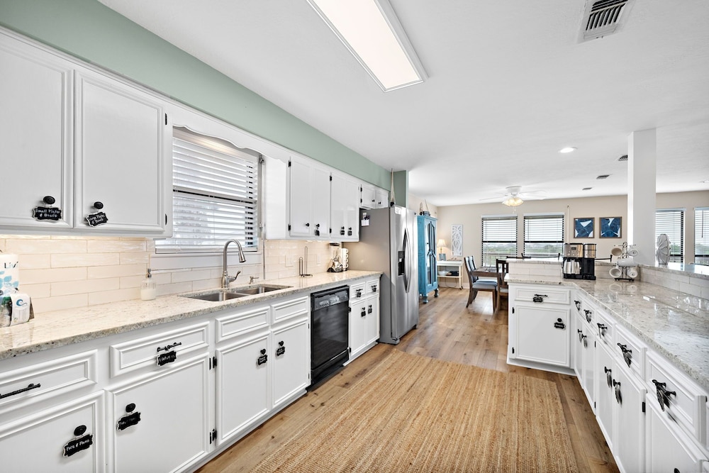 Bay Vista by Ryson Vacation Rentals