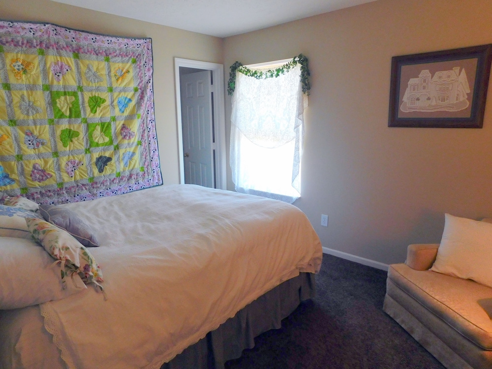 Evonne's Sharing House - Property Image 29