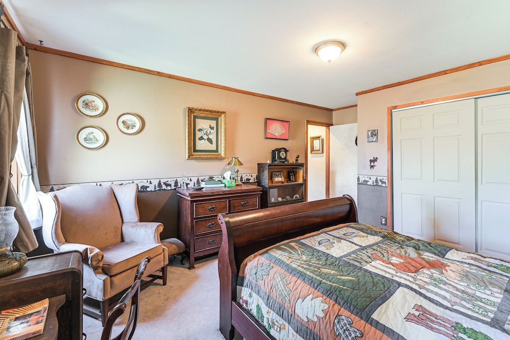 'wagon Wheel Hideaway' Near Fishing in Creede!