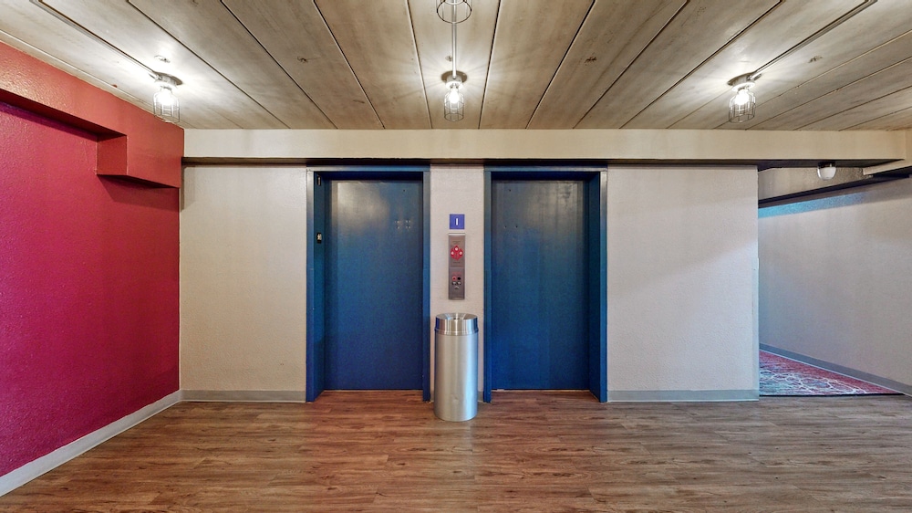voco College Station Aggieland by IHG