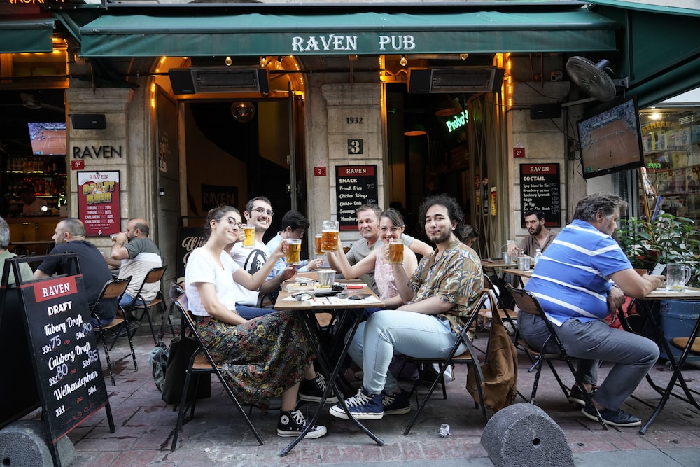 Raven Suites Taksim - Image 8