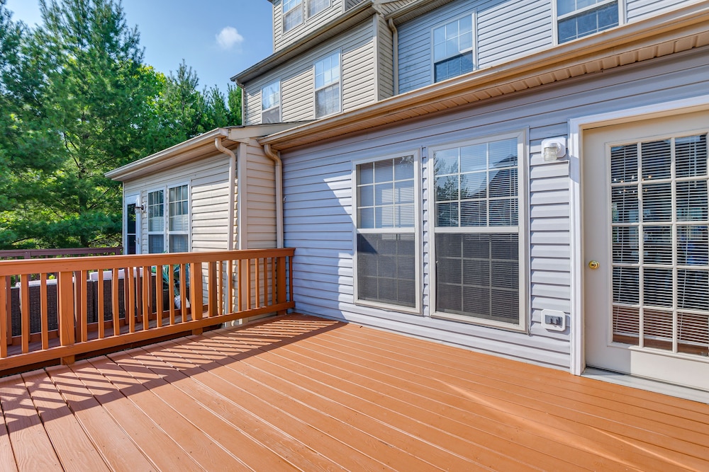 Owings Mills Townhouse: 8 Mi to Liberty Reservoir! - Property Image 3