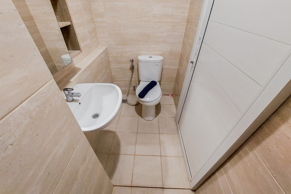 Good Deal and Comfy Studio Apartment at Springwood Residence