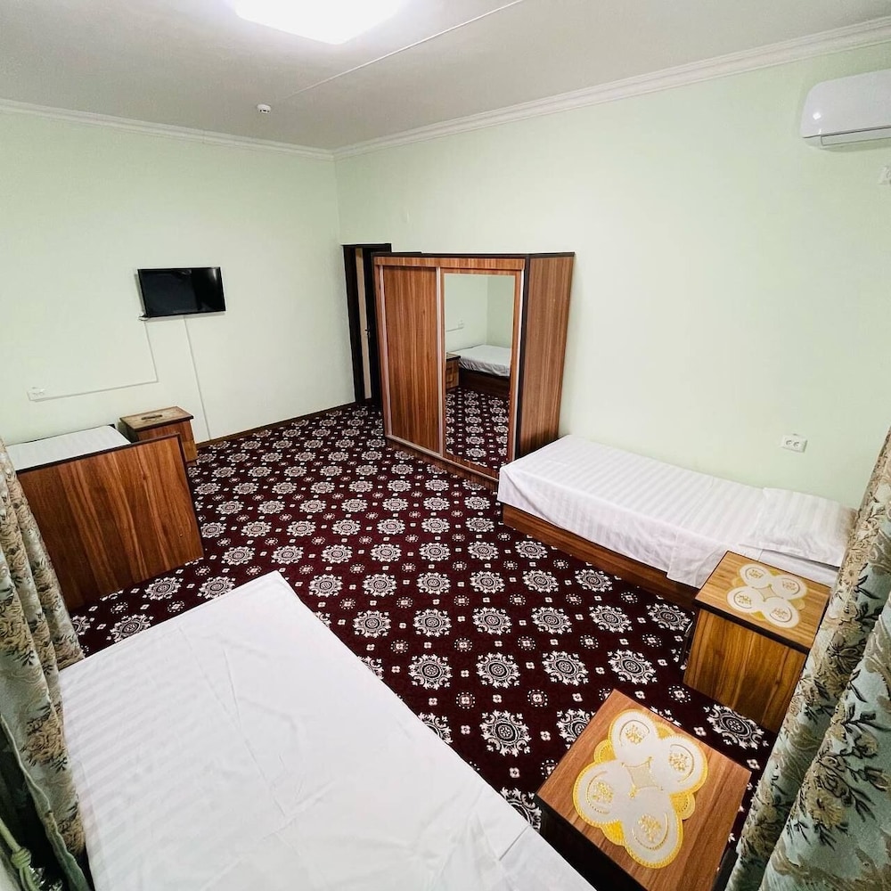 Fayzobod Guesthouse B&B