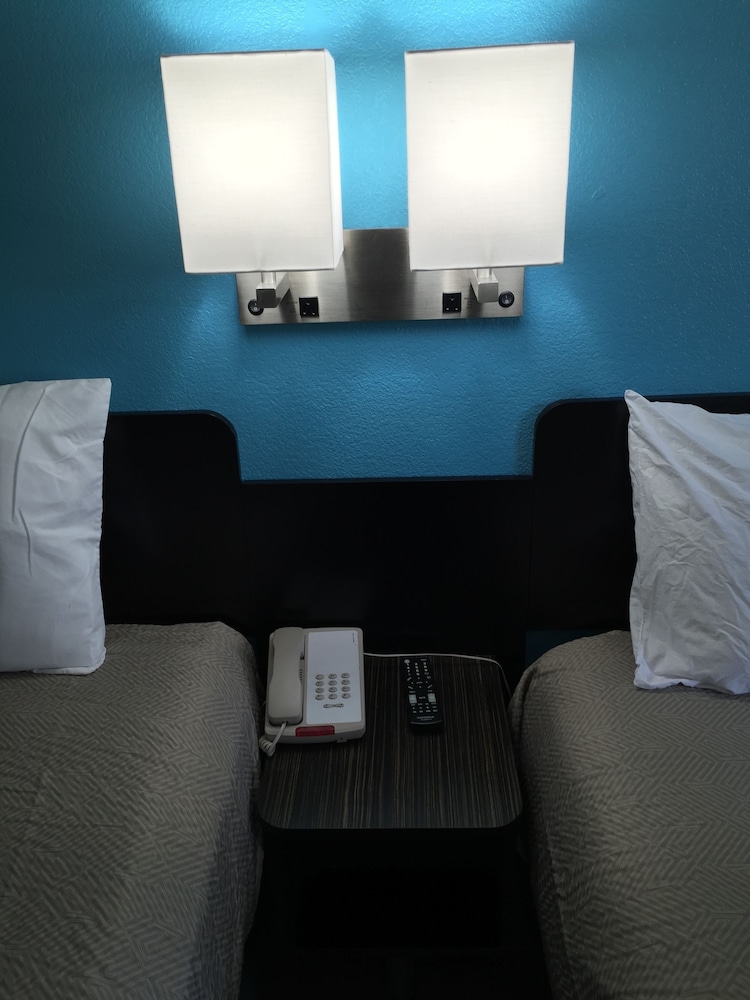 Motel 6 Prairie Du Chien, WI