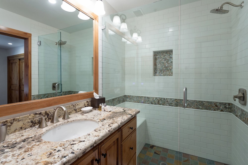 Stag Lodge at Deer Valley Resort - Three Bedroom Residence with Spa #11 3 Condo