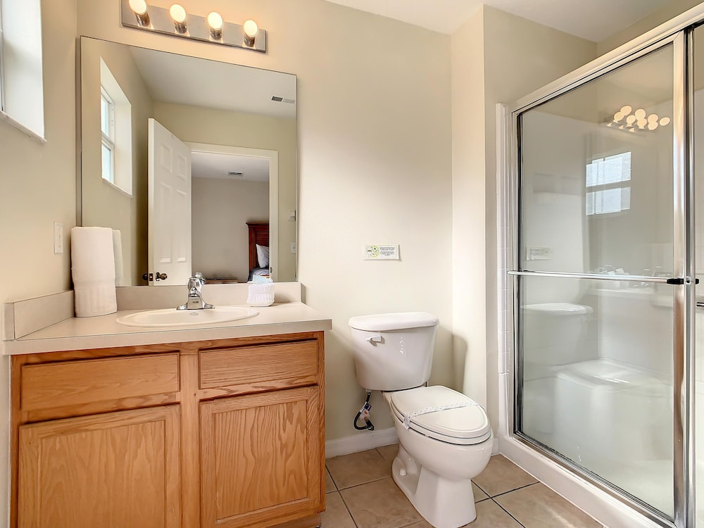 Spacious Emerald Escape - 12 Mins to Disney