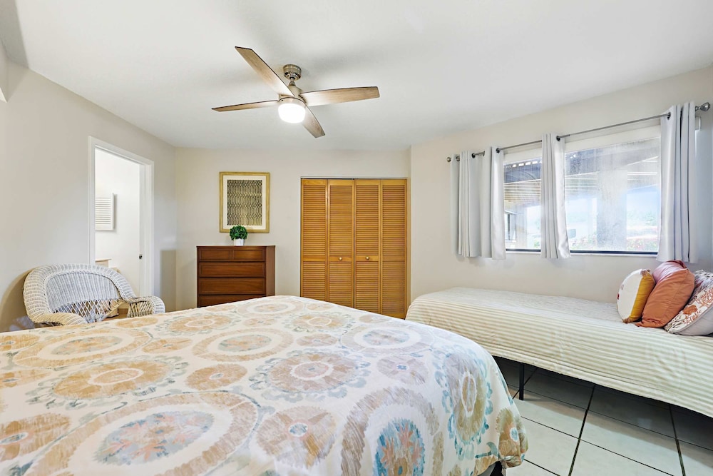 Hibiscus By the Sea - Stay for 5