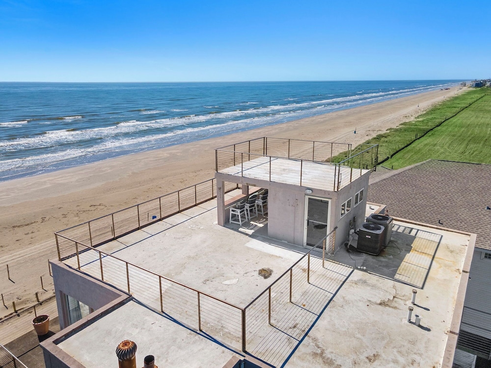 Oceanfront Experience by Ryson Vacation Rentals