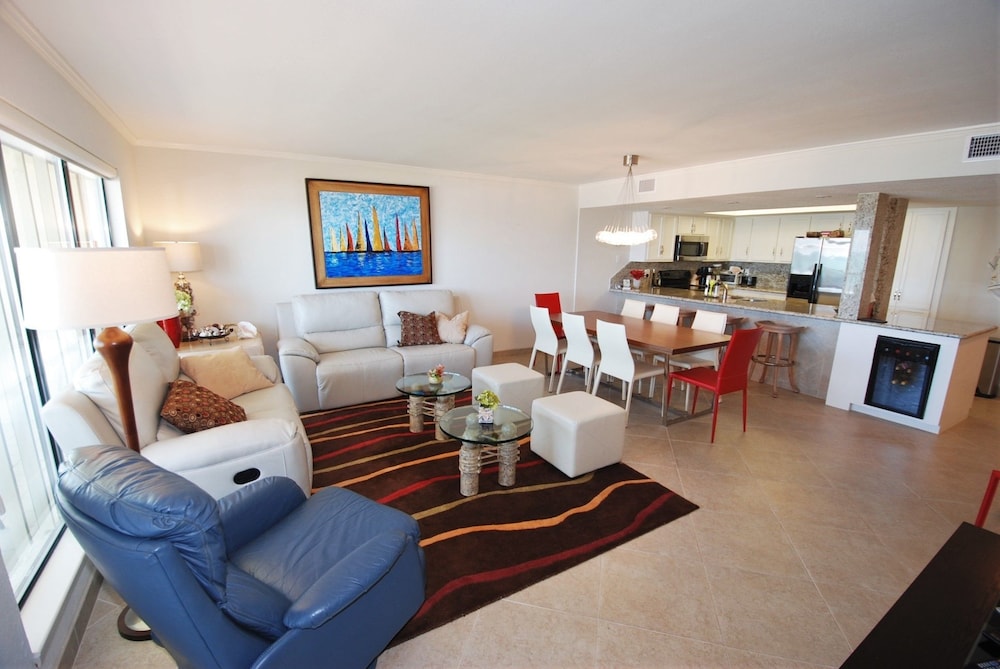 Summit Condo Unit #704 3 Bedroom Condo by RedAwning