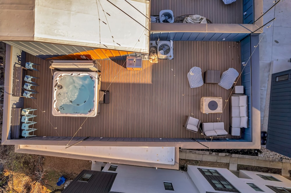 4 Rooftop Decks 4 Hot Tubs Game Rooms Sauna