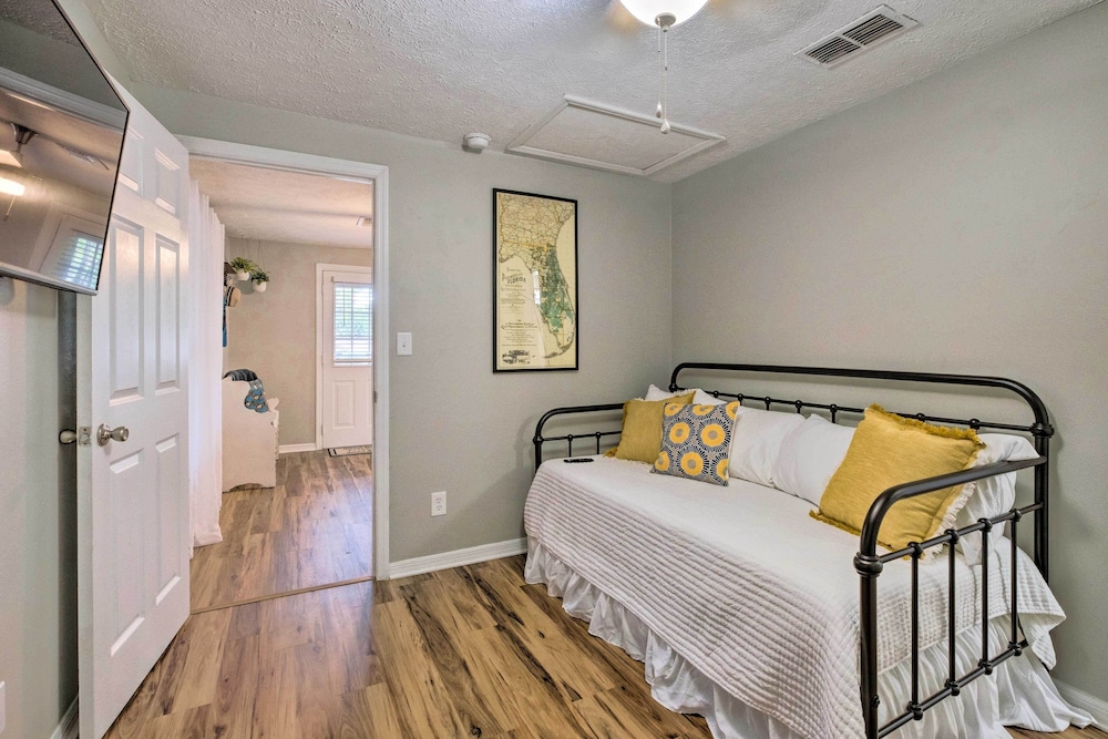 Ocala Vacations - Cozy Ocala Home w/ Porch < 1 Mi to Downtown! - Property Image 28