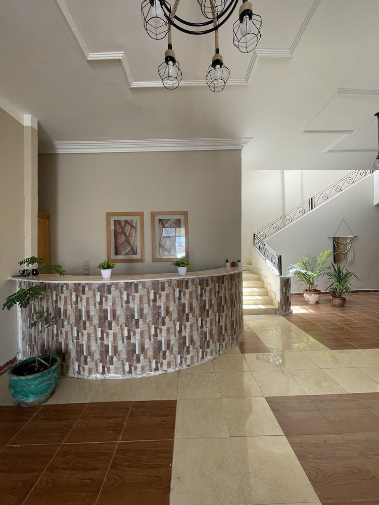 La Casa Guest House