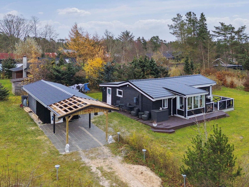 5 Star Holiday Home in Hals