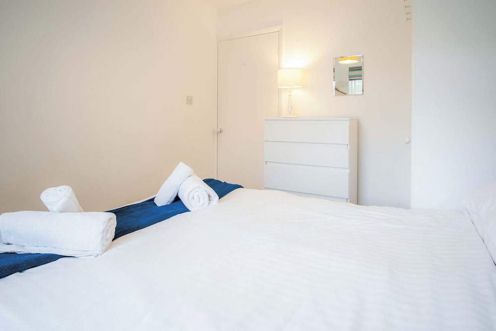 Bayview 61 - 2 Bedroom - Bayview Oxwich