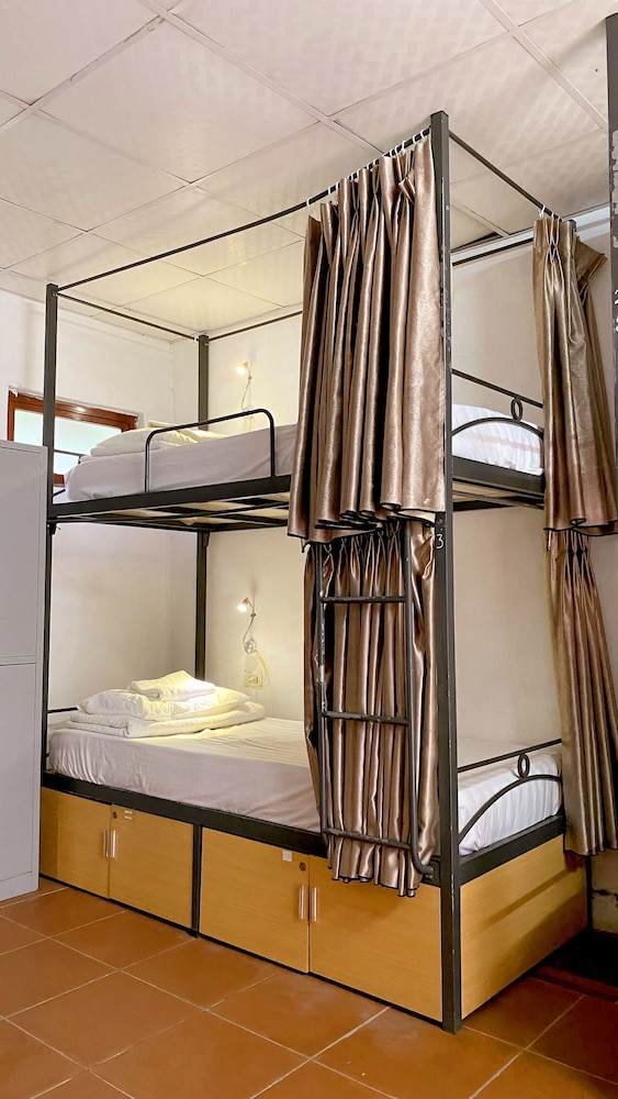 Quoc Khanh Bamboo Homestay - Hostel
