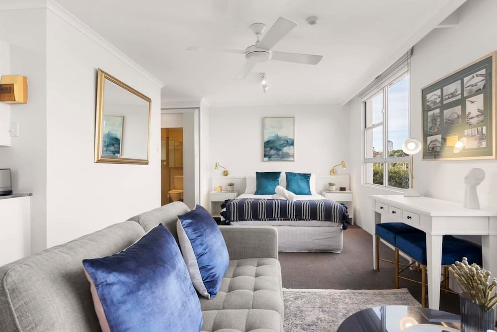 Harbourside 15 in Mcmahons Point