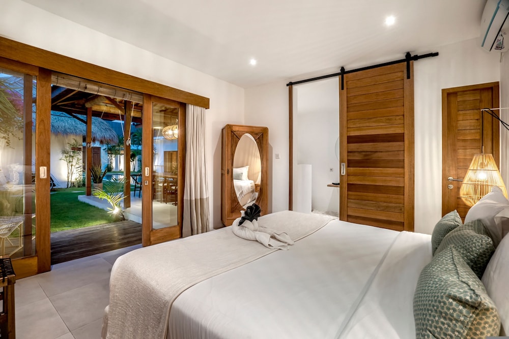 House of Bagera by Alfred in Bali - Tropical Family Dream Villa in Seminyak Oberoi Beach Bali