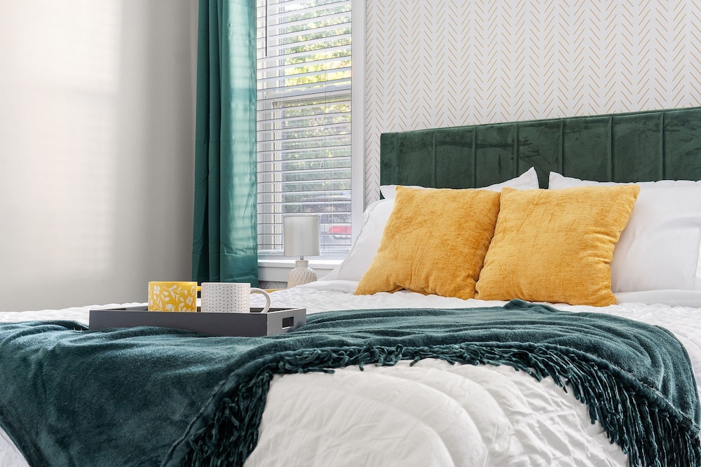 Emerald Indigo House Pet Friendly