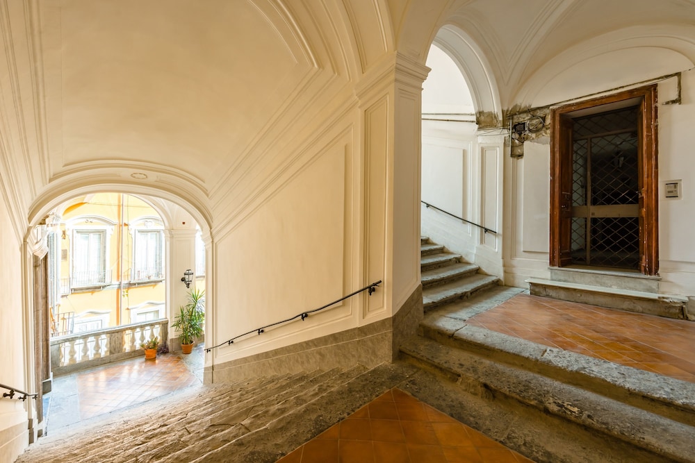 Palazzo Maddaloni Sweet Home By Napoliapartments
