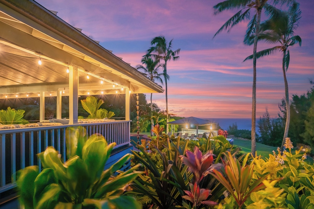 Secret Beach House in Kilauea