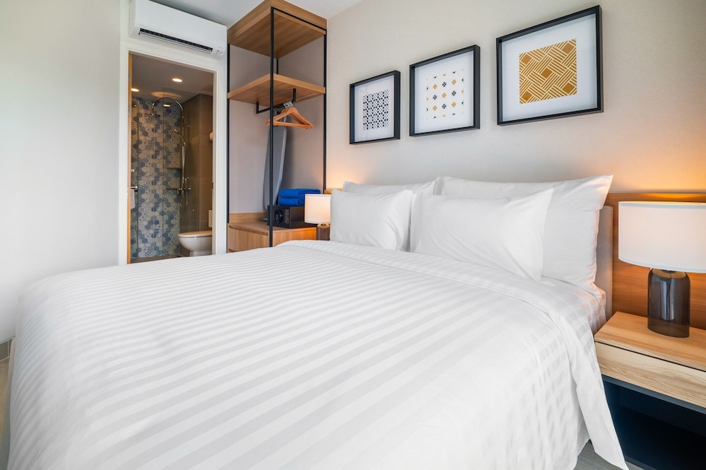 Laguna Lakeside Residences view 3