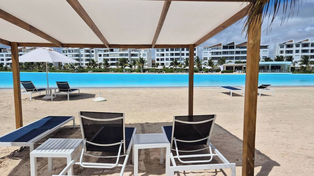 Luxury Beach Penthouse Jacuzzi & Lagoon View