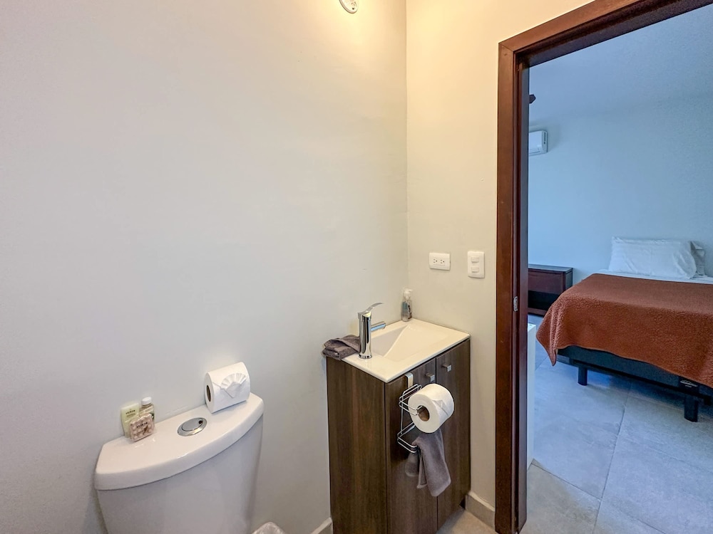 Town Shore Escape 3BR Haven