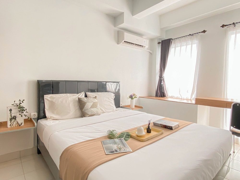 Basic Look Studio At Patraland Urbano Apartment