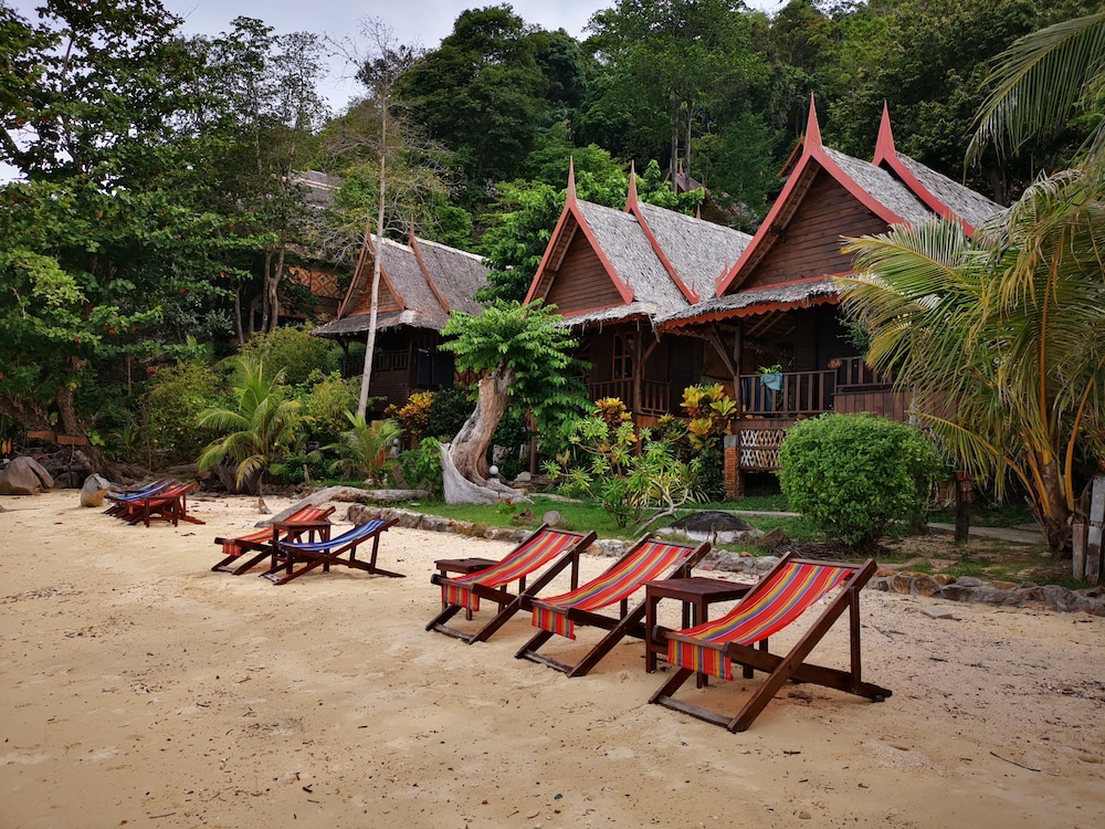 Phi Phi Relax Beach Resort