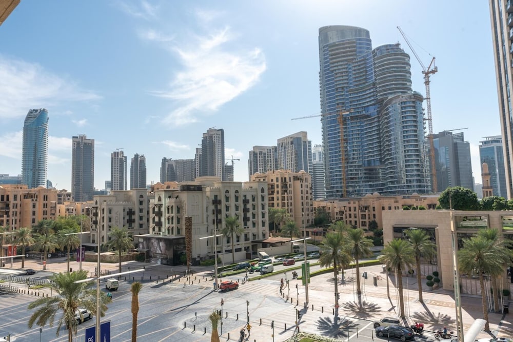 Stylish Studio Apartment w/ Patio, Downtown Dubai