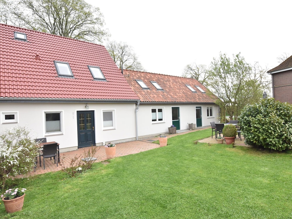 Lovely Apartment in Stellshagen With Garden