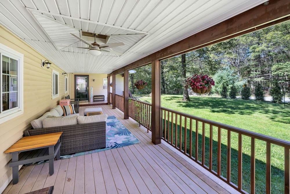 2 Lake Cabins Pool Hottub Game Room 23acs