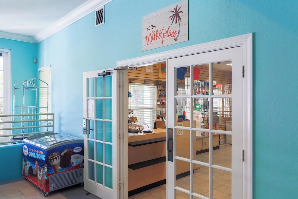 Mickey's Terrace at Bahama Bay - Image 4