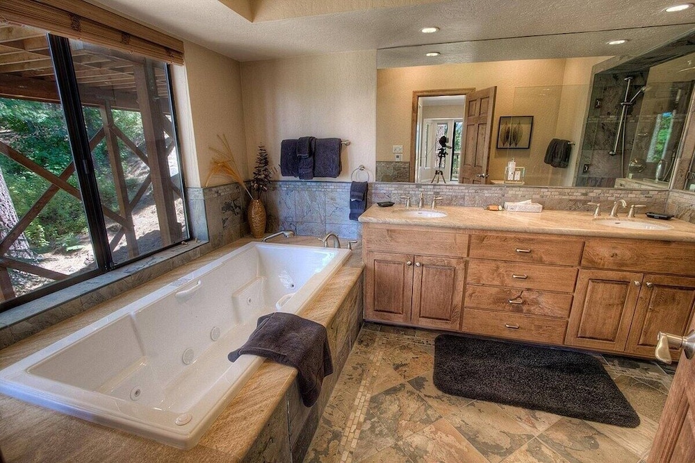 Hch1221 - Tahoe Bonoff Venture 4 Bedroom Home