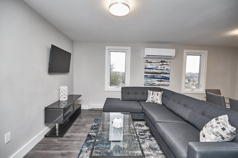 Clifton Hill Condo's