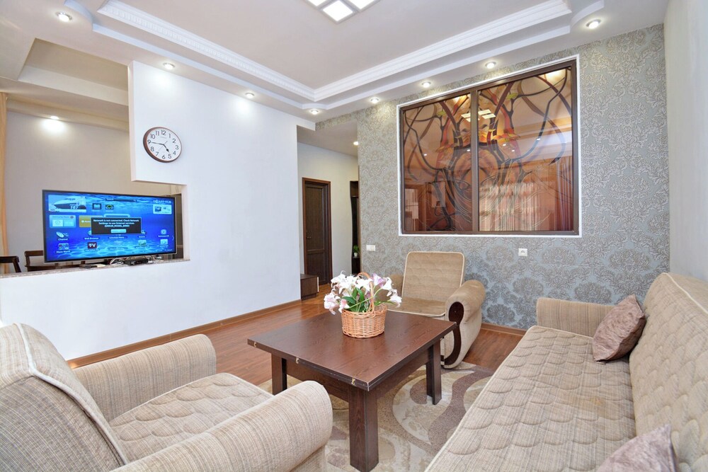 Apartment on Aram street