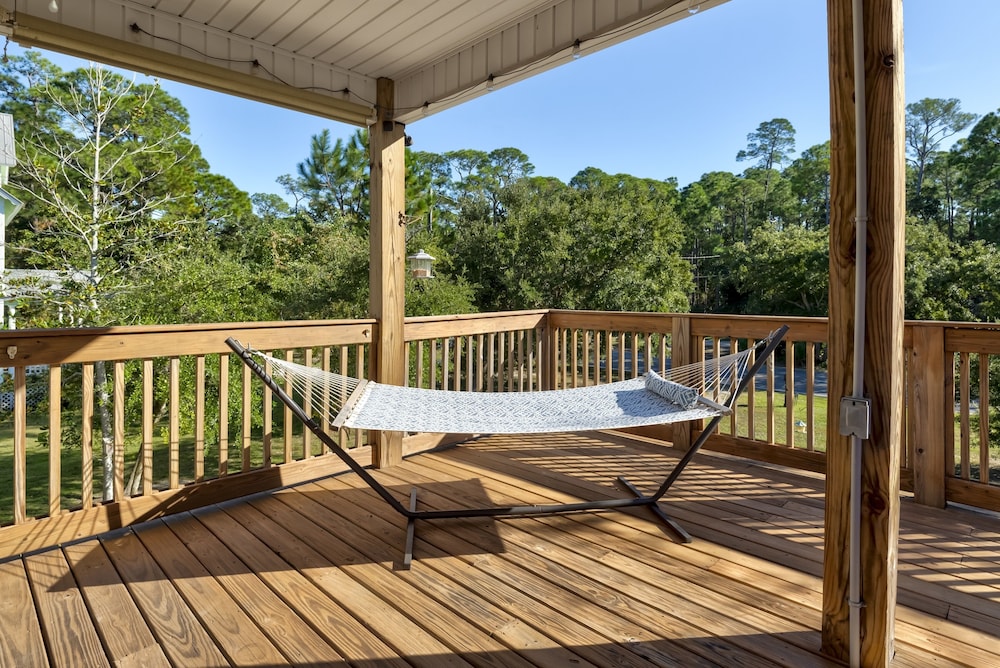 Bienville Bungalow - 304 Bienville Blvd 2 Bedroom Home