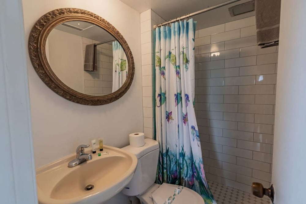 Pelican Beach Private Ocean Front Beach House- Sleeps 10 Bring Your Surf Boards
